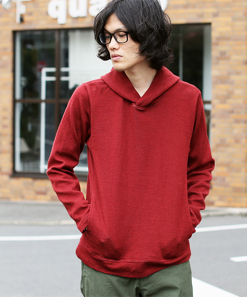 quadro(クオドロ)の「ランディミュールダブルニットプルパーカー(パーカー・メンズ・ブラウン/ネイビー/レッド・MEDIUM/LARGE)」の2枚目の写真