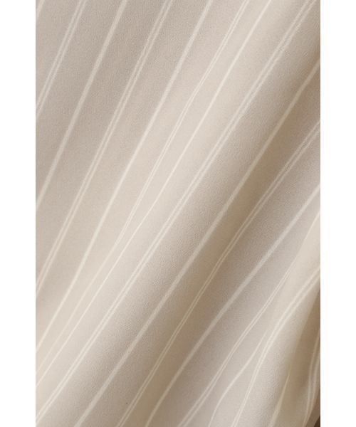 NATURAL BEAUTY BASIC（ナチュラルビューティーベーシック）の「＜ウォッシャブル＞オフショルダーボリュームスリーブブラウス（シャツ/ブラウス・レディース・オフホワイト/ブラック系その他/グリーン/ベージュ系その他・MEDIUM/SMALL）」の14枚目の写真