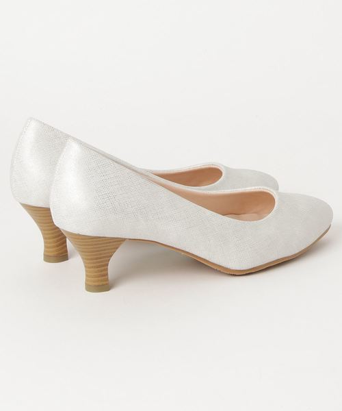 GeeRA（ジーラ）の「【匠シリーズ】優しい履き心地のプレーンパンプス（パンプス・レディース・レッド系その他/ブルー系その他/ブラック系その他/ブラック/ベージュ系その他/ネイビー/シルバー/ベージュ・24.0cm/24.5cm/23.5cm/22.5cm/23.0cm/23.5㎝/25cm/24cm/24.5㎝/23cm/22.5㎝）」の9枚目の写真