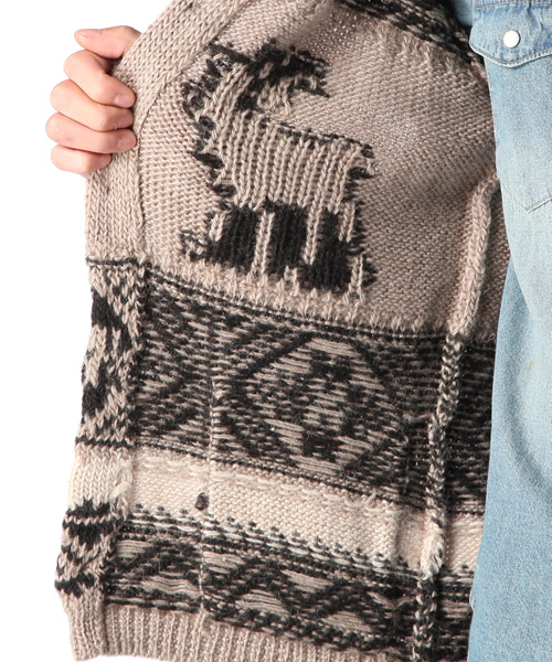 WEGO（ウィゴー）の「手編みショール衿カウチンニット（カーディガン/ボレロ・メンズ・杢グレー/ベージュ・MEDIUM/LARGE）」の9枚目の写真