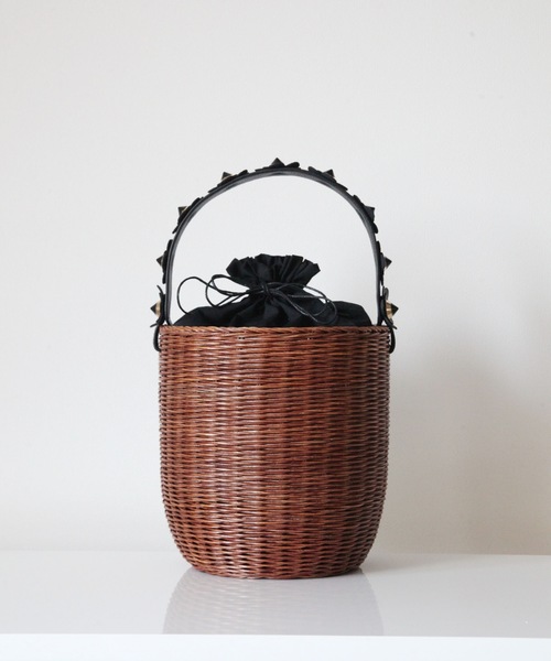 tocco closet（トッコ　クローゼット）の「 お花×スタッズかごバック（かごバッグ・レディース・ブラック/ホワイト・FREE）」の6枚目の写真