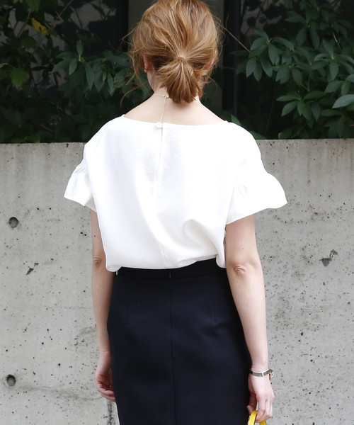 Tiara（ティアラ）の「麻調袖フリルブラウス（シャツ/ブラウス・レディース・ネイビー/ベージュ/グリーン/アイボリー/キャメル・FREE）」の18枚目の写真