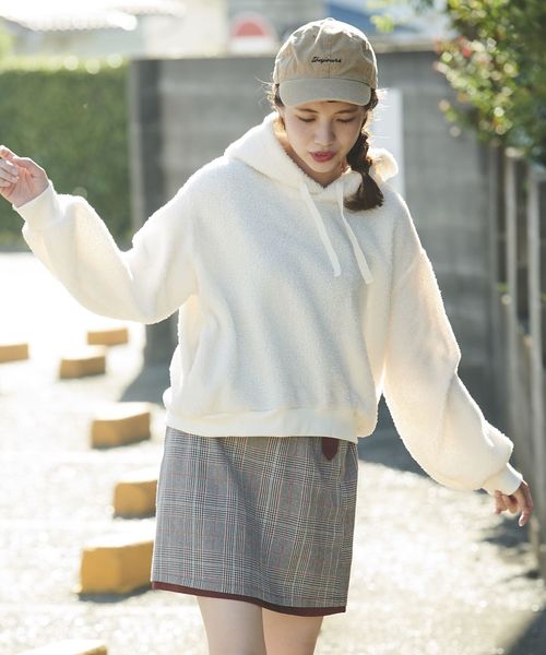 OLIVE des OLIVE（オリーブデオリーブ）の「ボア パーカー（パーカー・レディース・オフホワイト/キャメル/グレイッシュベージュ・FREE）」の14枚目の写真