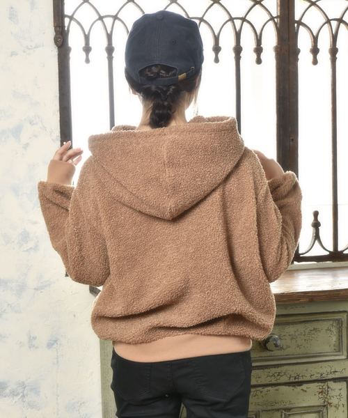 OLIVE des OLIVE（オリーブデオリーブ）の「ボア パーカー（パーカー・レディース・オフホワイト/キャメル/グレイッシュベージュ・FREE）」の18枚目の写真