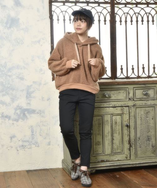 OLIVE des OLIVE（オリーブデオリーブ）の「ボア パーカー（パーカー・レディース・オフホワイト/キャメル/グレイッシュベージュ・FREE）」の22枚目の写真