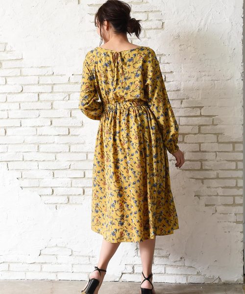 Luz Llena(ラズレナ)の「花柄プリントバックリボンワンピース(ワンピース・レディース・パープル/アイボリー/イエロー・MEDIUM)」の13枚目の写真
