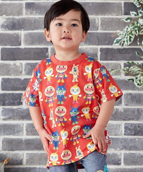 ANPANMAN KIDS COLLECTION(アンパンマンキッズコレクション)の「【アンパンマン】アート総柄Tシャツ(Tシャツ/カットソー)」|レッド