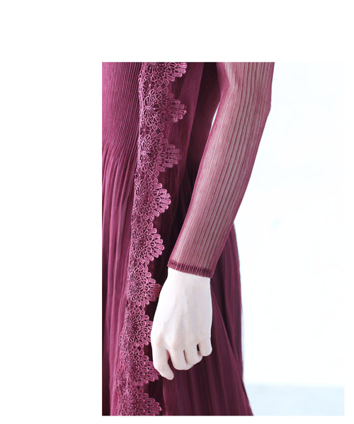 cawaii（カワイイ）の「動く度揺らめく美レース。アコーディオンプリーツワンピース（ワンピース・レディース・レッド・FREE）」の15枚目の写真