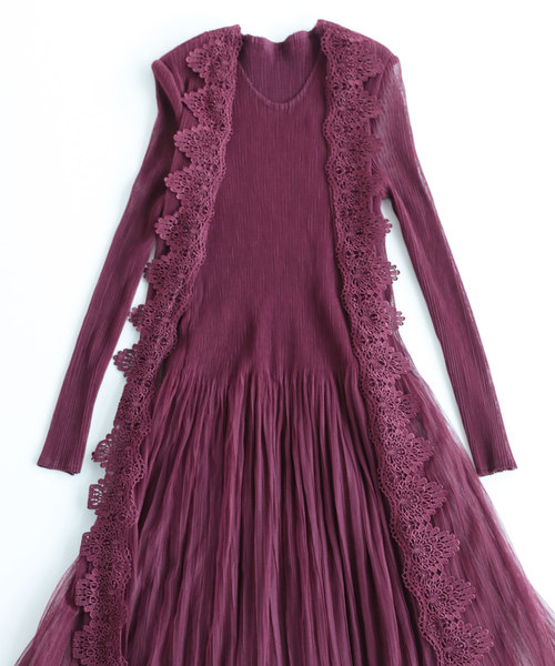 cawaii（カワイイ）の「動く度揺らめく美レース。アコーディオンプリーツワンピース（ワンピース・レディース・レッド・FREE）」の5枚目の写真