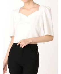 タックショルダートップ