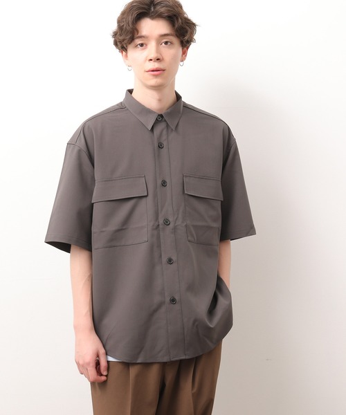 JUNRED(ジュンレッド)の「ワイドプラケットショートスリーブシャツ(シャツ/ブラウス・メンズ・ホワイト/チャコールグレー/サックスブルー・S/M/L)」の4枚目の写真