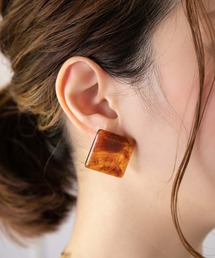 アクリルべっ甲スクエアピアス