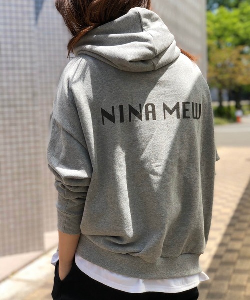 ロゴパーカー パーカー Nina Mew ニーナミュウ のパーカー ロゴパーカー 103 を購入