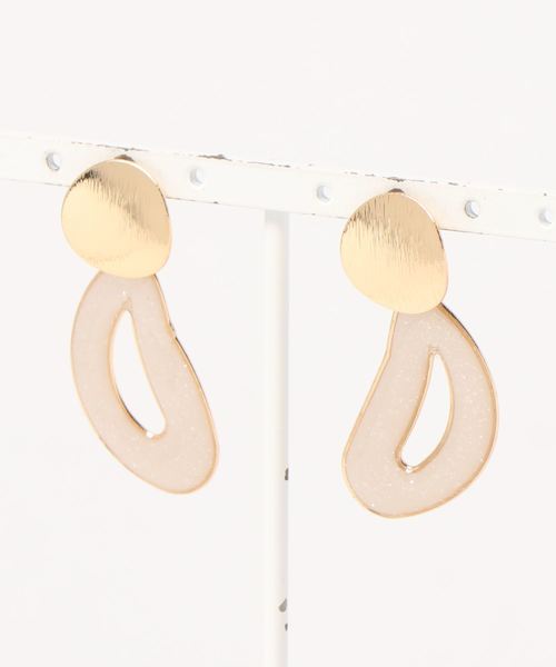 LAKOLE（ラコレ）の「変形カラードロップ樹脂ポストピアス / LAKOLE（ピアス（両耳用）・レディース・ピンク/オレンジ/グリーン・FREE）」の5枚目の写真