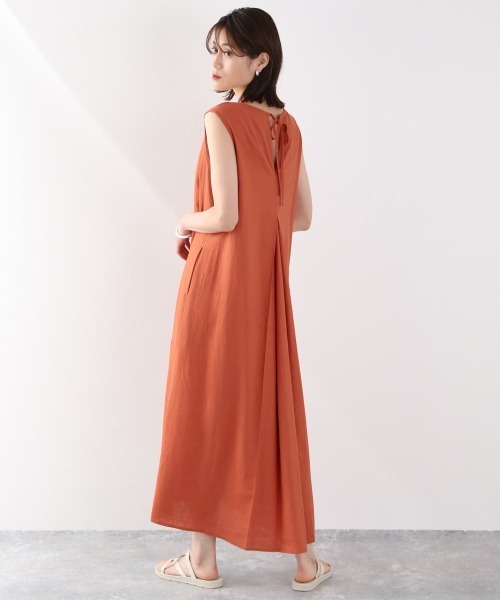 LOWRYS FARM（ローリーズファーム）の「LRバックリボンワンピノースリーブ 890375（ワンピース・レディース・アイボリー/ブラック/オレンジ・FREE）」の3枚目の写真