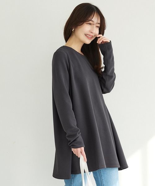 coca(coca)(コカ)の「\新色登場/エンボス加工Aラインフレアチュニック(Tシャツ/カットソー・レディース・ブラック/ダークベージュ/チャコールグレー/ライトベージュ/グレー・ONE SIZE/L/M)」の19枚目の写真