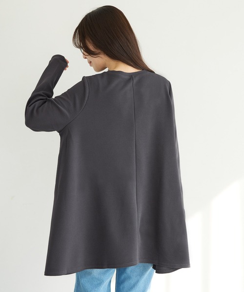 coca(coca)(コカ)の「\新色登場/エンボス加工Aラインフレアチュニック(Tシャツ/カットソー・レディース・ブラック/ダークベージュ/チャコールグレー/ライトベージュ/グレー・ONE SIZE/L/M)」の18枚目の写真