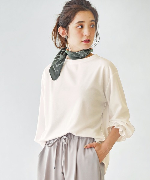 GeeRA(ジーラ)の「袖タックカットソートップス(Tシャツ/カットソー・レディース・モカ/ブラック/アイボリー・SMALL/LARGE/XX-LARGE/MEDIUM/X-LARGE)」の1枚目の写真