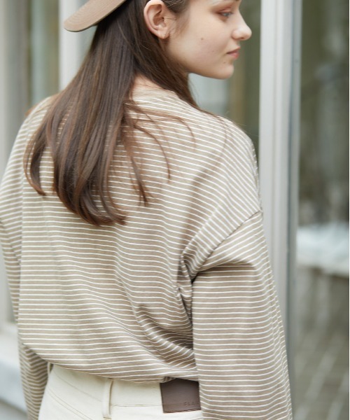 flaner（フラネ）の「ルーズボーダーロンTee（Tシャツ/カットソー・レディース・カーキ/ベージュ/ブラウン/ブラック/グリーン・FREE）」の2枚目の写真