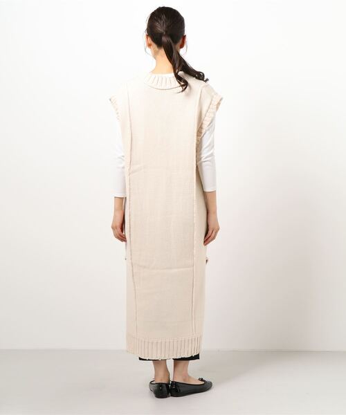 KOBE LETTUCE(コウベレタス)の「ダメージ加工Vネックロングニットベスト(ベスト・レディース・オリーブ/グレイッシュベージュ/アイボリー・FREE)」の4枚目の写真