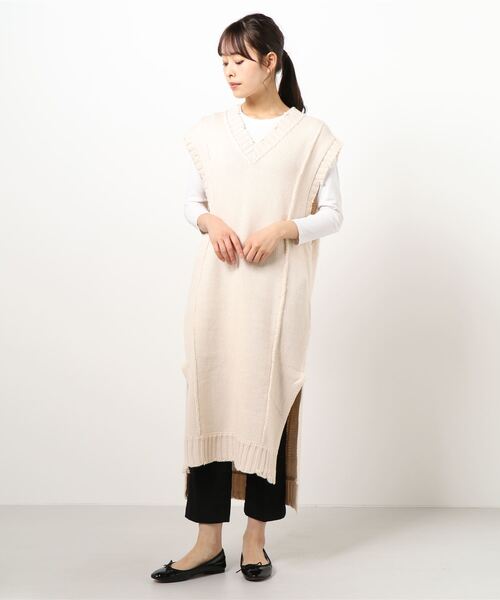 KOBE LETTUCE(コウベレタス)の「ダメージ加工Vネックロングニットベスト(ベスト・レディース・オリーブ/グレイッシュベージュ/アイボリー・FREE)」の11枚目の写真