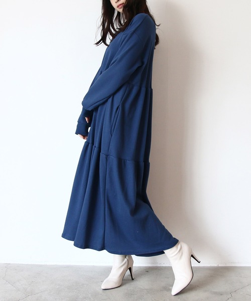 Roomy's（ルーミーズ）の「ティアードスウェットワンピース（ワンピース・レディース・グレー/ブラック/ブルー・FREE）」の6枚目の写真