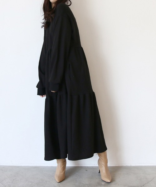 Roomy's（ルーミーズ）の「ティアードスウェットワンピース（ワンピース・レディース・グレー/ブラック/ブルー・FREE）」の13枚目の写真