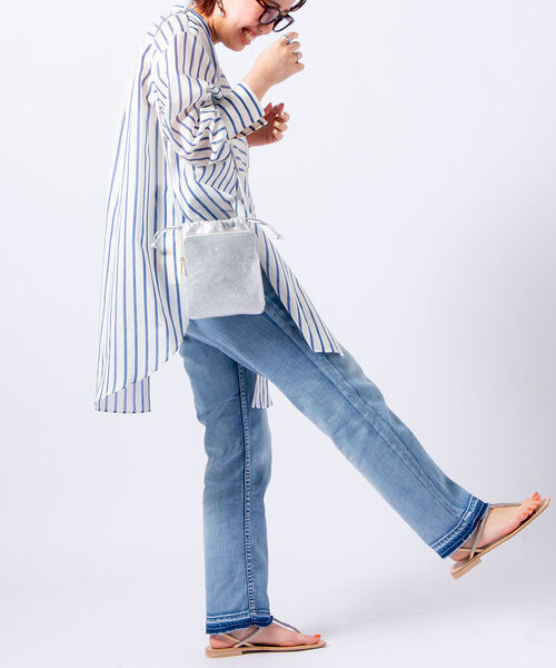 NOLLEY’S（ノーリーズ）の「ミニ巾着ショルダー（ショルダーバッグ・レディース・シルバー・FREE）」の12枚目の写真