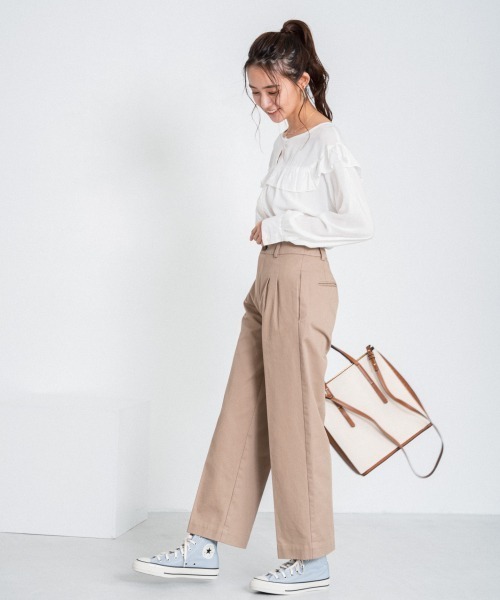 Andemiu（アンデミュウ）の「ハイウエストチノパンツ938601（チノパンツ・レディース・ブラック/ベージュ・SMALL/MEDIUM）」の3枚目の写真