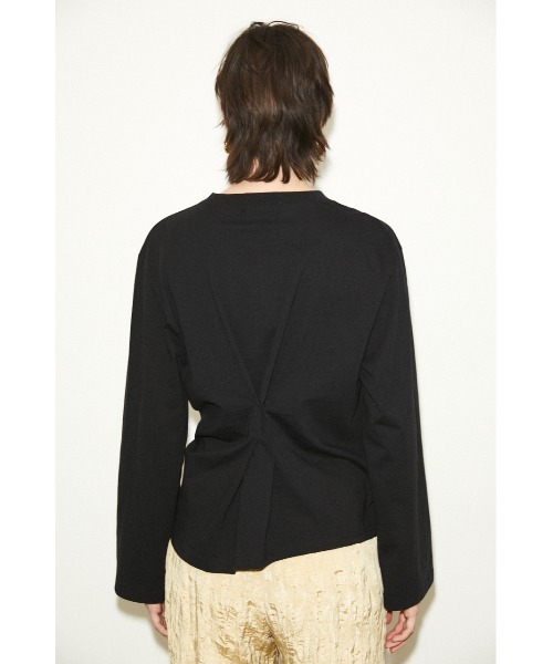 THROW by SLY(スローバイスライ)の「THROW TWIST DRAPE TOPS ツイスト ドレープ トップス(Tシャツ/カットソー・レディース・ブラック/オフホワイト・FREE)」の9枚目の写真