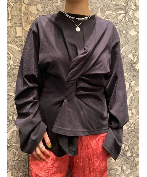 THROW by SLY(スローバイスライ)の「THROW TWIST DRAPE TOPS ツイスト ドレープ トップス(Tシャツ/カットソー・レディース・ブラック/オフホワイト・FREE)」の15枚目の写真