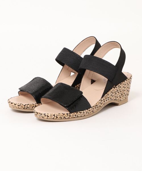 UnReef(アンリーフ)の「アンクルストラップサンダル(サンダル・レディース・ブラック/ゴールド/イエロー・24.0cm/22.5cm/23.5cm/24.5cm/23.0cm)」の2枚目の写真