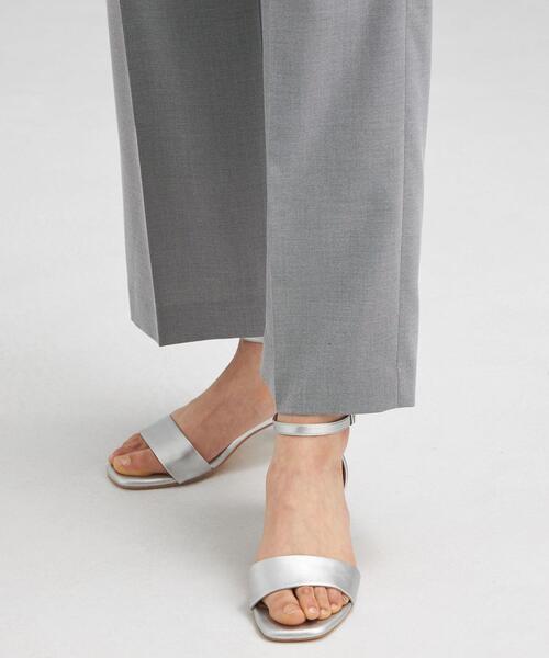 green label relaxing（グリーンレーベルリラクシング）の「CS シャーク ドロスト センタープレス ワイド パンツ <ミディアムグレー・ネイビー>（その他パンツ・レディース・ネイビー/グレー・40/38/36）」の9枚目の写真