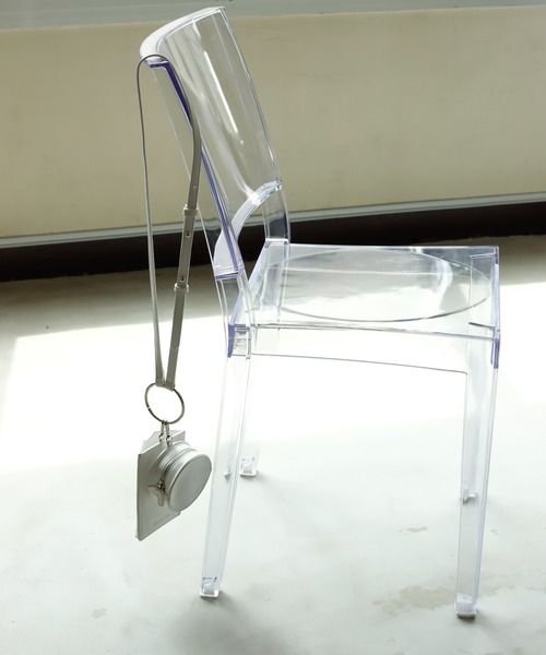 Birthday room(バースデイルーム)の「フェイクレザーキーホルダーマルチポーチ(ショルダーバッグ・レディース・ブラック/ホワイト・FREE)」の4枚目の写真