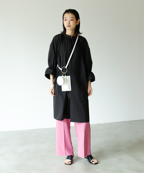 Birthday room(バースデイルーム)の「フェイクレザーキーホルダーマルチポーチ(ショルダーバッグ・レディース・ブラック/ホワイト・FREE)」の9枚目の写真