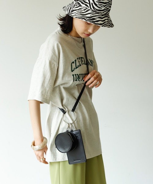 Birthday room(バースデイルーム)の「フェイクレザーキーホルダーマルチポーチ(ショルダーバッグ・レディース・ブラック/ホワイト・FREE)」の18枚目の写真