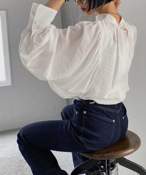 PAGEBOY（ページボーイ）の「2WAYボリュームスリーブブラウス（シャツ/ブラウス・レディース・ブラック/オフホワイト/ブラウン系その他/パープル系その他/グレイッシュベージュ・FREE）」の15枚目の写真