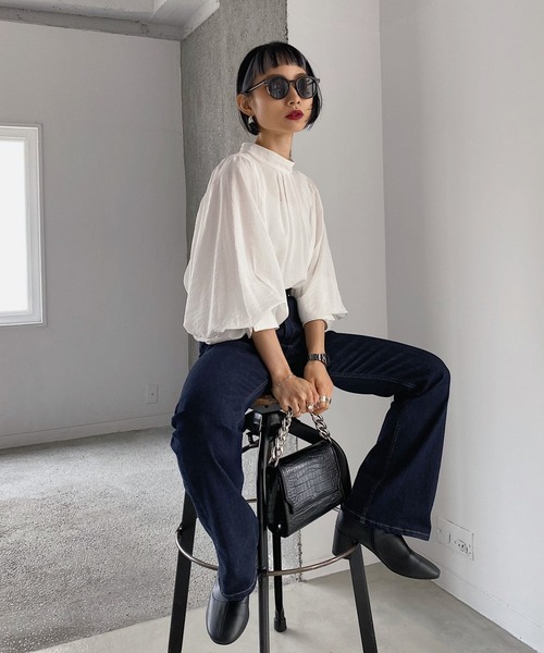 PAGEBOY（ページボーイ）の「2WAYボリュームスリーブブラウス（シャツ/ブラウス・レディース・ブラック/オフホワイト/ブラウン系その他/パープル系その他/グレイッシュベージュ・FREE）」の6枚目の写真