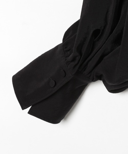 PAGEBOY（ページボーイ）の「2WAYボリュームスリーブブラウス（シャツ/ブラウス・レディース・ブラック/オフホワイト/ブラウン系その他/パープル系その他/グレイッシュベージュ・FREE）」の9枚目の写真