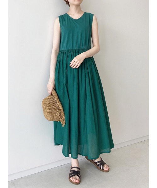 Samansa Mos2 blue（サマンサモスモスブルー）の「ノースリーブドッキングワンピース（ワンピース・レディース・グリーン/ベージュ/オレンジ/ネイビー/ブラック/ホワイト・ﾌﾘ-）」の4枚目の写真