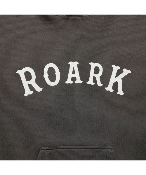 ROARK REVIVAL（ロアークリバイバル）の「【ROARK】“MEDIEVAL LOGO“ P/O HOODED SWEAT（パーカー・メンズ・ベージュ/グリーン/チャコールグレー・LARGE/MEDIUM/X-LARGE）」の10枚目の写真