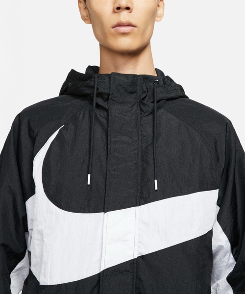NIKE（ナイキ）の「AS M NSW SWOOSH WVN LND JKT　DD5968-010（パーカー・メンズ・ブラック×ホワイト・MEDIUM/LARGE/X-LARGE/SMALL/XX-LARGE）」の3枚目の写真