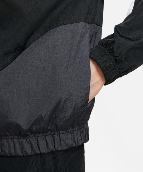 NIKE（ナイキ）の「AS M NSW SWOOSH WVN LND JKT　DD5968-010（パーカー・メンズ・ブラック×ホワイト・MEDIUM/LARGE/X-LARGE/SMALL/XX-LARGE）」の4枚目の写真