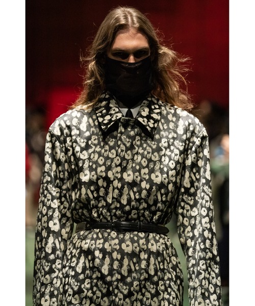 JOHN LAWRENCE SULLIVAN（ジョンローレンスサリバン）の「SEE-THROUGH EARHOOK HI-NECK TOP（Tシャツ/カットソー・レディース・ホワイト/ブラック・ONE SIZE）」の7枚目の写真