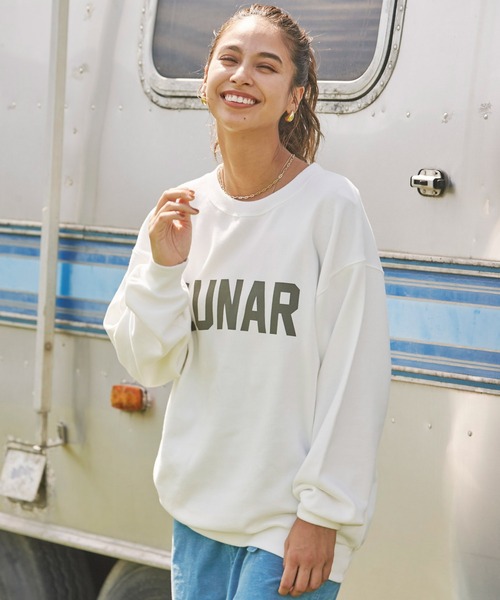 BAYFLOW(ベイフロー)の「ロゴクルースウェット(Tシャツ/カットソー・レディース・ホワイト/ベージュ/パープル/ネイビー・FREE)」の16枚目の写真