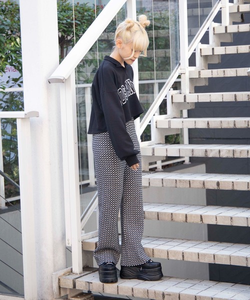 DuKKah（デュカ）の「Dukkah/【低身長向け】カレッジハーフジップショートスウェット（スウェット・レディース・杢グレー/ダークグリーン/ネイビー/ブラック/グリーン/オートミール・XS/X-SMALL）」の7枚目の写真