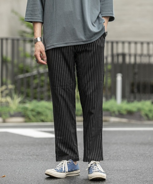 ITEMS URBANRESEARCH（アイテムズ アーバンリサーチ）の「TRストレッチ ストライプイージーパンツ（その他パンツ・メンズ・ブラック/ブラウン/グレー・MEDIUM/LARGE）」の15枚目の写真