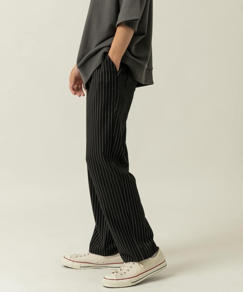 ITEMS URBANRESEARCH（アイテムズ アーバンリサーチ）の「TRストレッチ ストライプイージーパンツ（その他パンツ・メンズ・ブラック/ブラウン/グレー・MEDIUM/LARGE）」の20枚目の写真