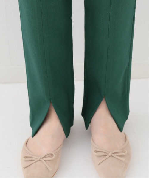 SLOBE IENA（スローブイエナ）の「フロントスリットテーパードパンツ【手洗い可能】◆（その他パンツ・レディース・チャコールグレー/ベージュ/グリーン・38/36）」の11枚目の写真