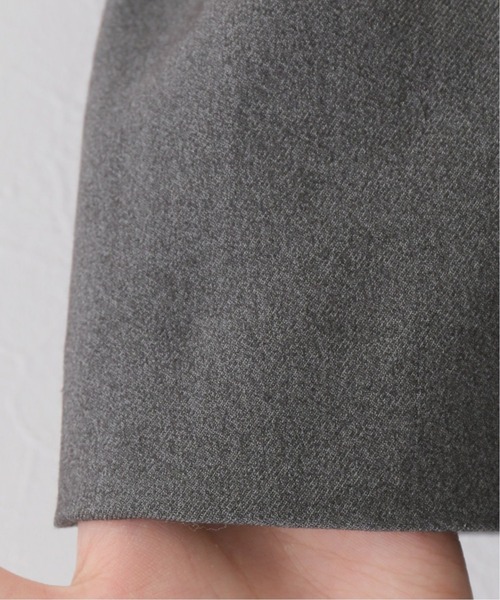 SLOBE IENA（スローブイエナ）の「フロントスリットテーパードパンツ【手洗い可能】◆（その他パンツ・レディース・チャコールグレー/ベージュ/グリーン・38/36）」の17枚目の写真